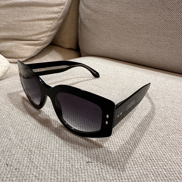 Isabel Marant Black Cat-eye Sunglasses - Picture 1 of 8